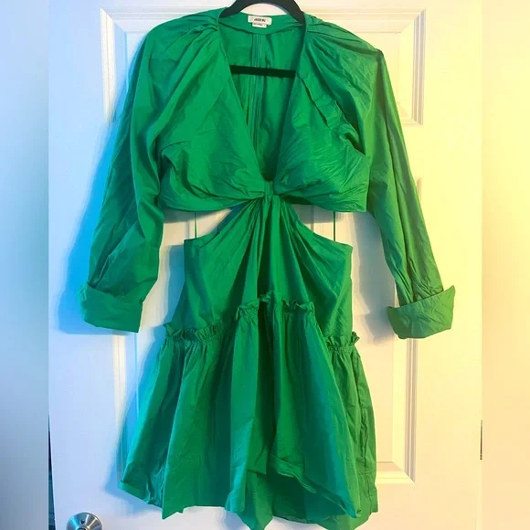Jason Wu Dresses | Jason Wu Emerald Green Plunge Neckline Knee-Length Dress | Color: Green | Size: L | Pm-28467652'S Closet Jason Wu Dresses | Jason Wu Emerald Green Plunge Neckline Knee-Length Dress | Color: Green | Size: L | Pm-28467652'S Closet